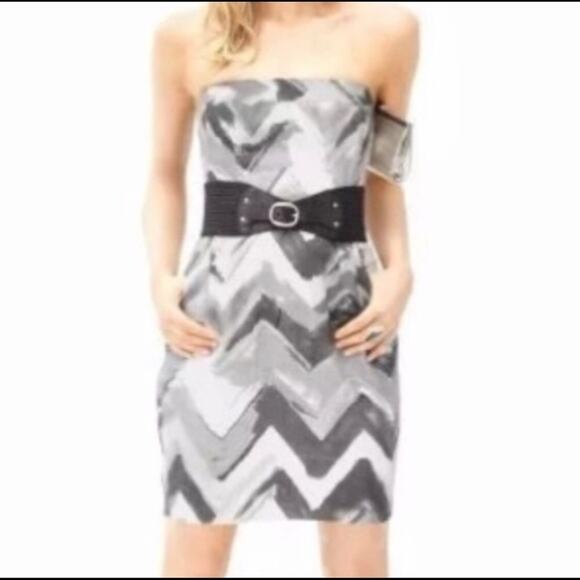 Banana Republic Linen Strapless Chevron dress Size 10 - Picture 1 of 9